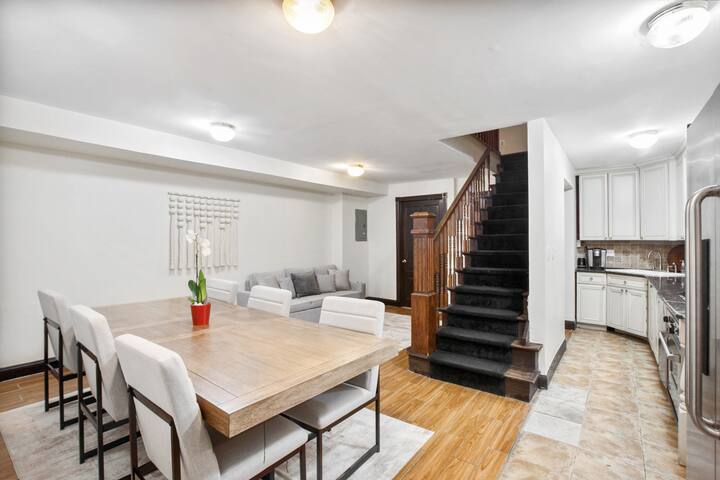 Upper East Side House Gorgeous Townhouse gallery image 5