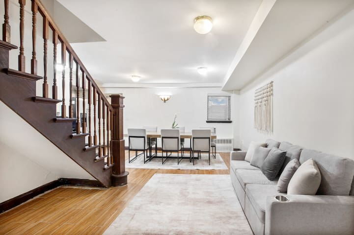 Upper East Side House Gorgeous Townhouse gallery image 4