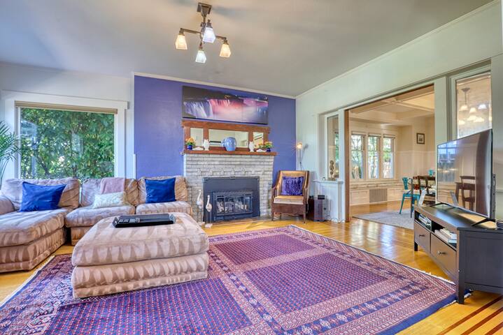 Walker’s Delight on Queen Anne gallery image 5