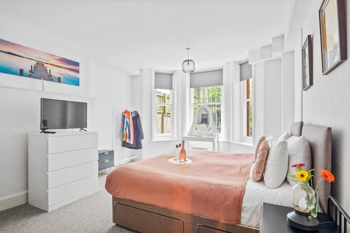 Central Retreat, Sleeps 6, Beach, Free Parking - Bournemouth