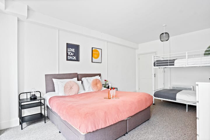 Central Retreat, Sleeps 6, Beach, Free Parking - Boscombe