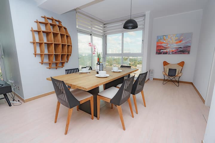 Luxury 3br Cityview Apt, Parking & Balcony - Panama
