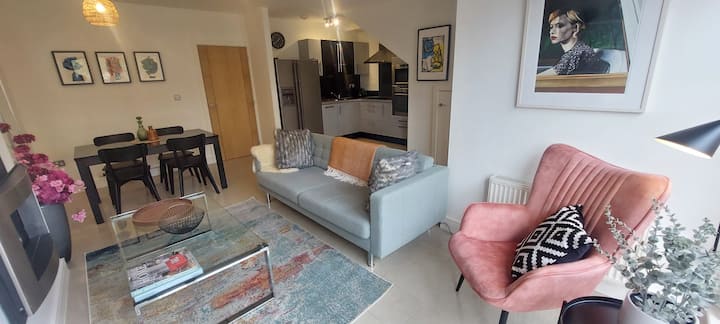 Elegantly Refurbed 2bd In Shankill - 3km From Bray - Dublin