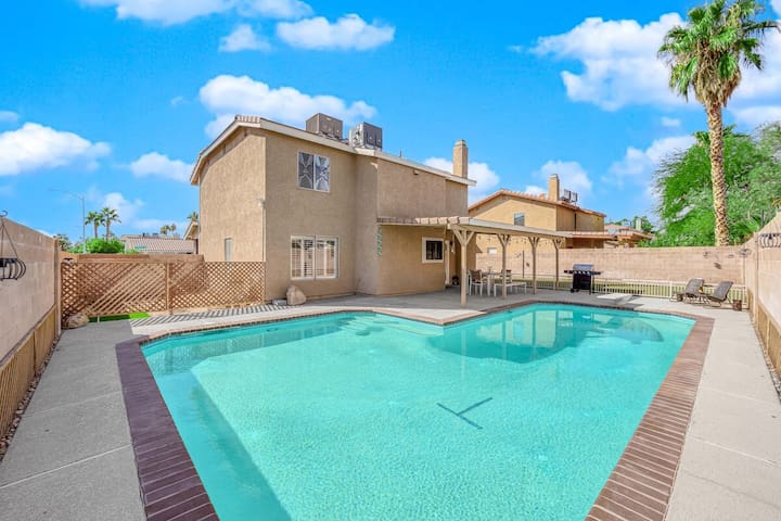 Retreat & Work: 3BR Oasis w/ Pool, EV & Workspace