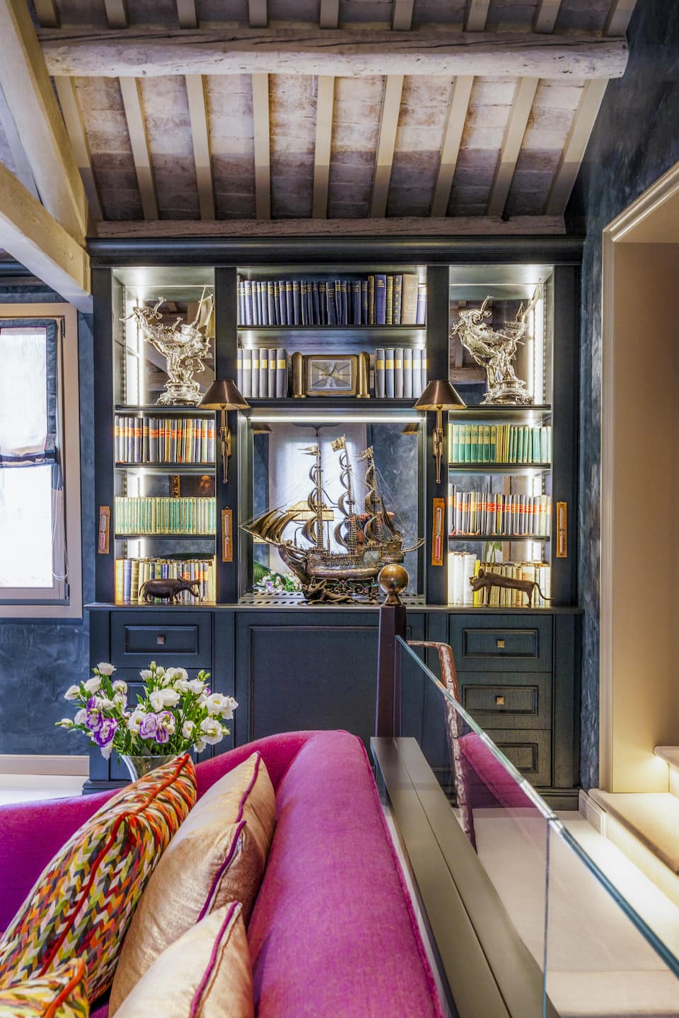 A restored mansion in Venice's Dorsoduro, Venice, Veneto, Italy, photo 3 of 10