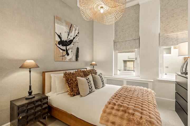 The Gallery – Kensington gallery image 4