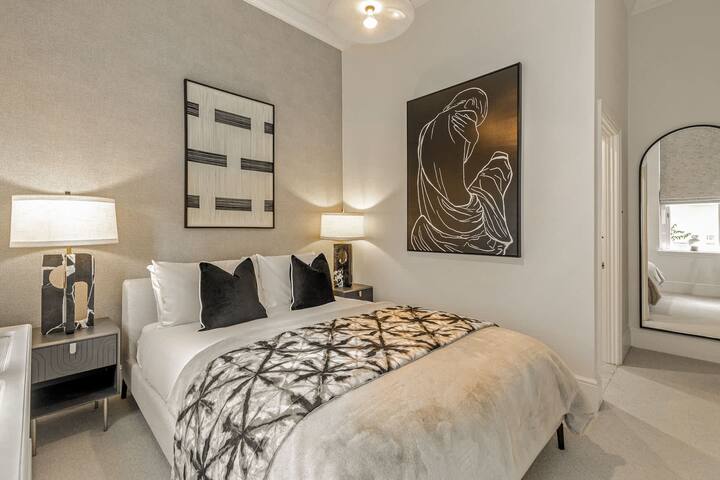 The Gallery – Kensington gallery image 3