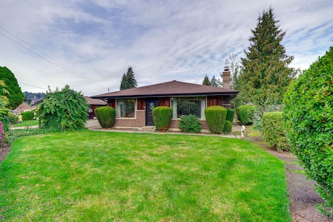 Near Snoqualmie River: Pet-Friendly Gem, Fire Pit