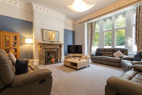 Host & Stay | Chatsworth Townhouse I
