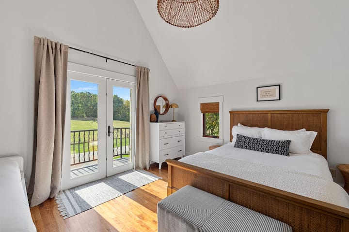 Siap untuk bersantai di tempat peristirahatan kecil yang sempurna ini? Mimpi indah menanti Anda!