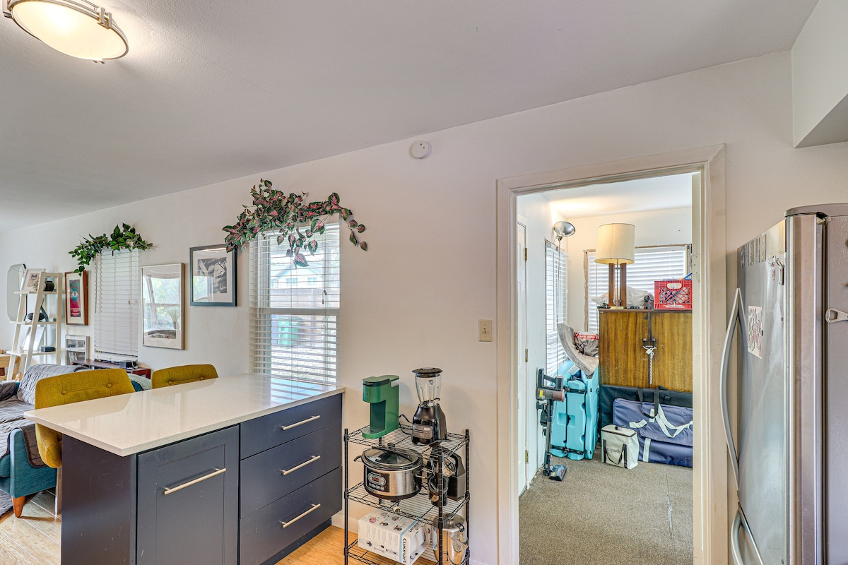 4 Mi to Dtwn Austin: Home w/ Large Fenced Yard!