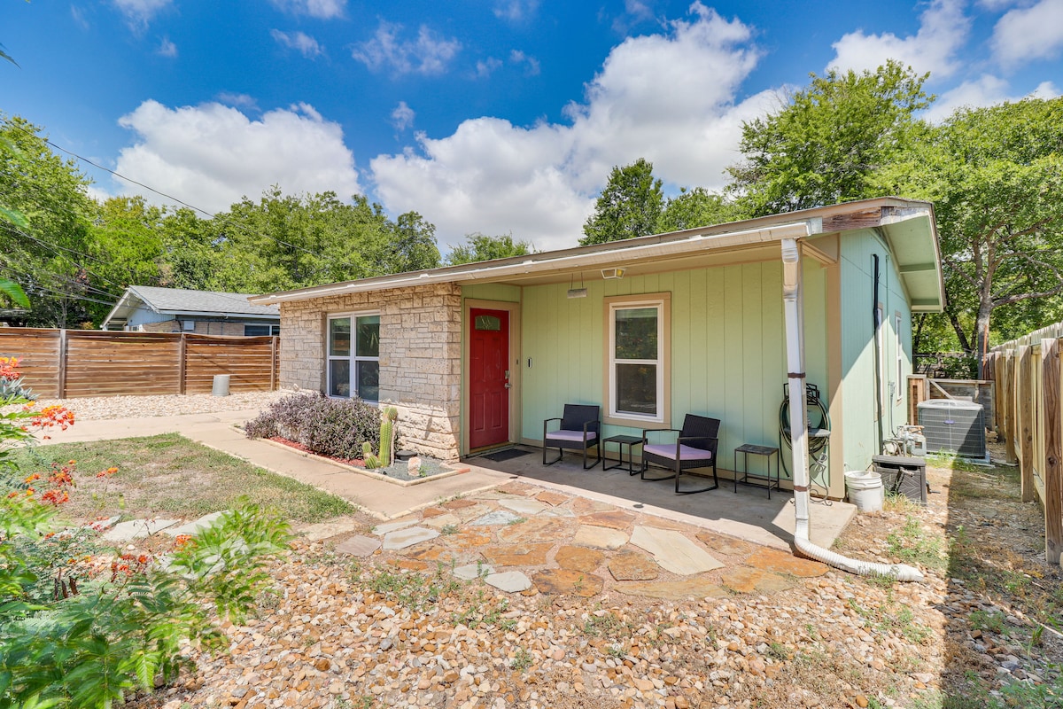 4 Mi to Dtwn Austin: Home w/ Large Fenced Yard!