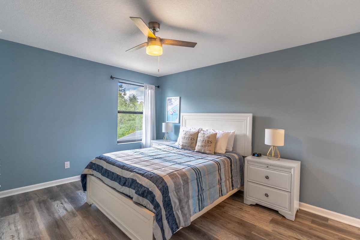 קומה שנייה חדר שינה ראשי קווין