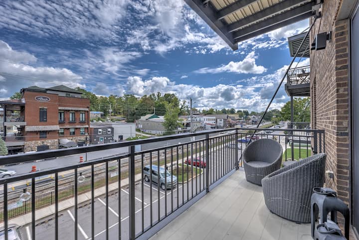 Nest On West- Downtown Br Condo, Walk To Shops - Blue Ridge, GA