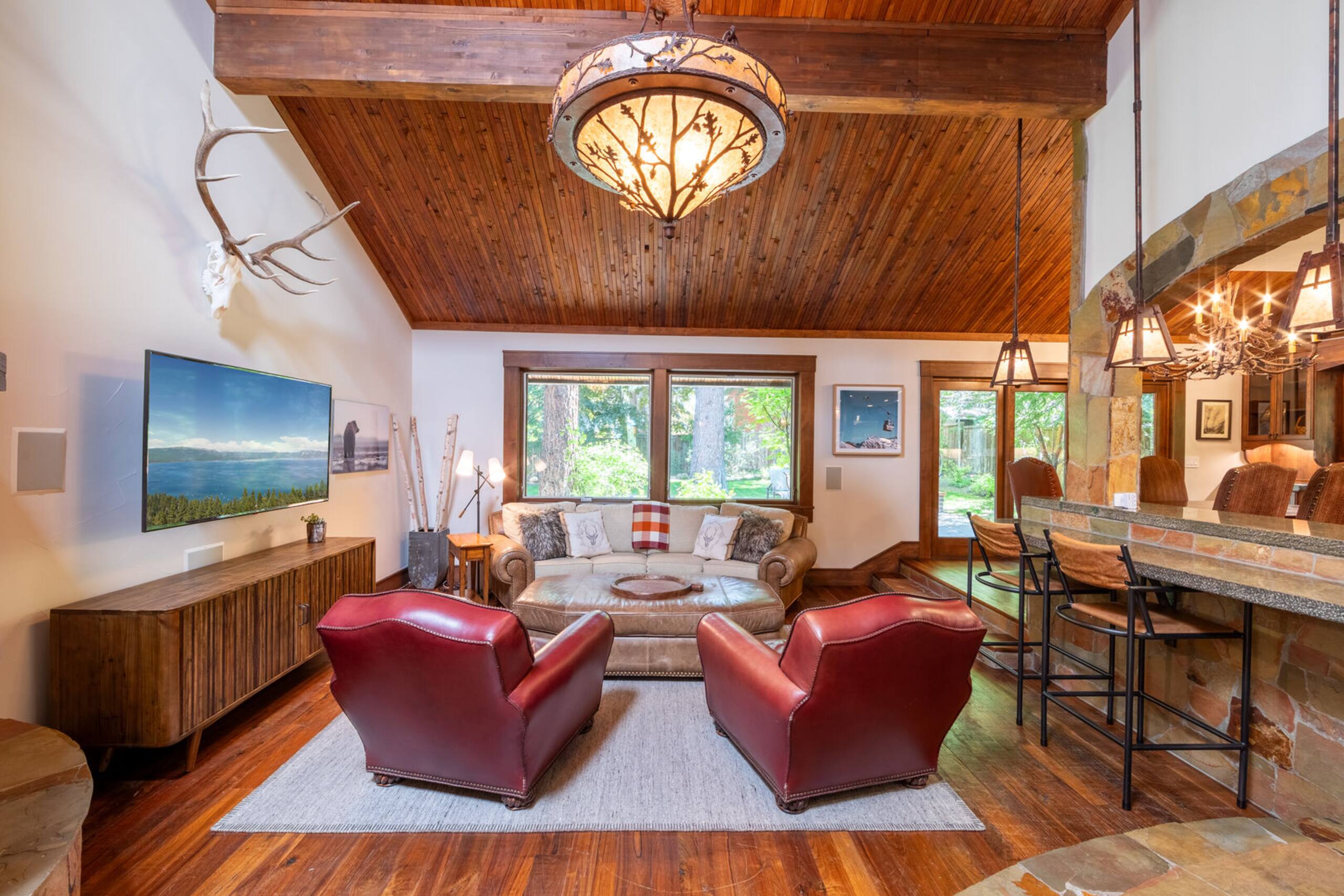 Family Retreat w/ Viking Kitchen & Fenced Yard - Photo 3
