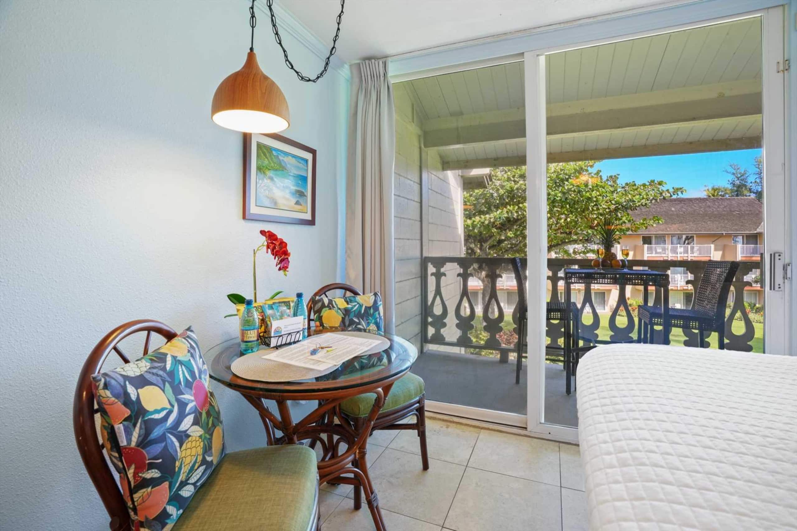 Ocean View Studio | King Bed | Split AC - Photo 6