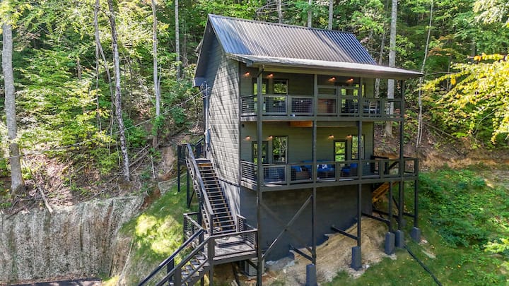 Stairway To Heaven - Hot Tub, Sleeps 6 - Gatlinburg, TN