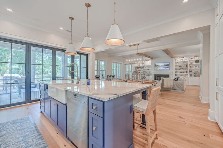 Luxury Home Pool Chefs Kitchen Elevator - Seabrook Island, SC