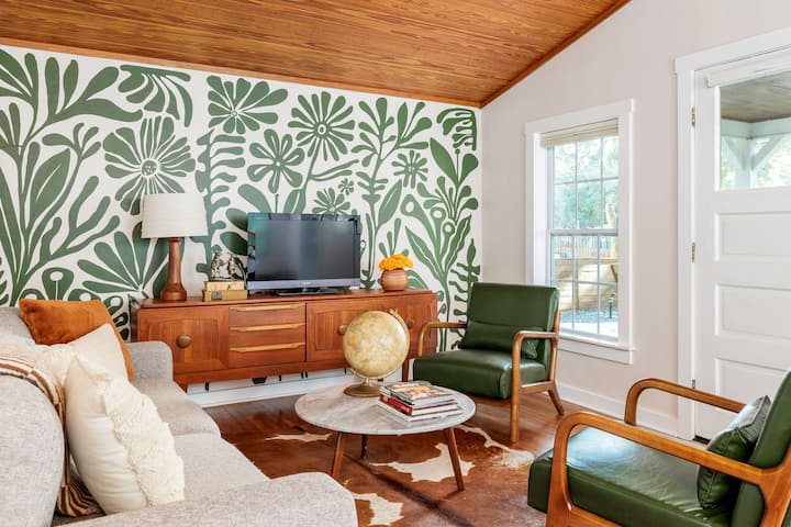 Walkable, Prime E. Austin Location - Casa Cherico - Austin, TX