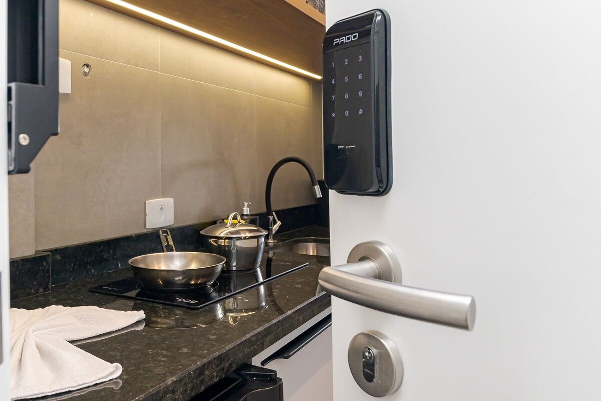 Anúncio popular: Complete Studio with Fast Wi-Fi and Air Conditioning em Cristo Rei