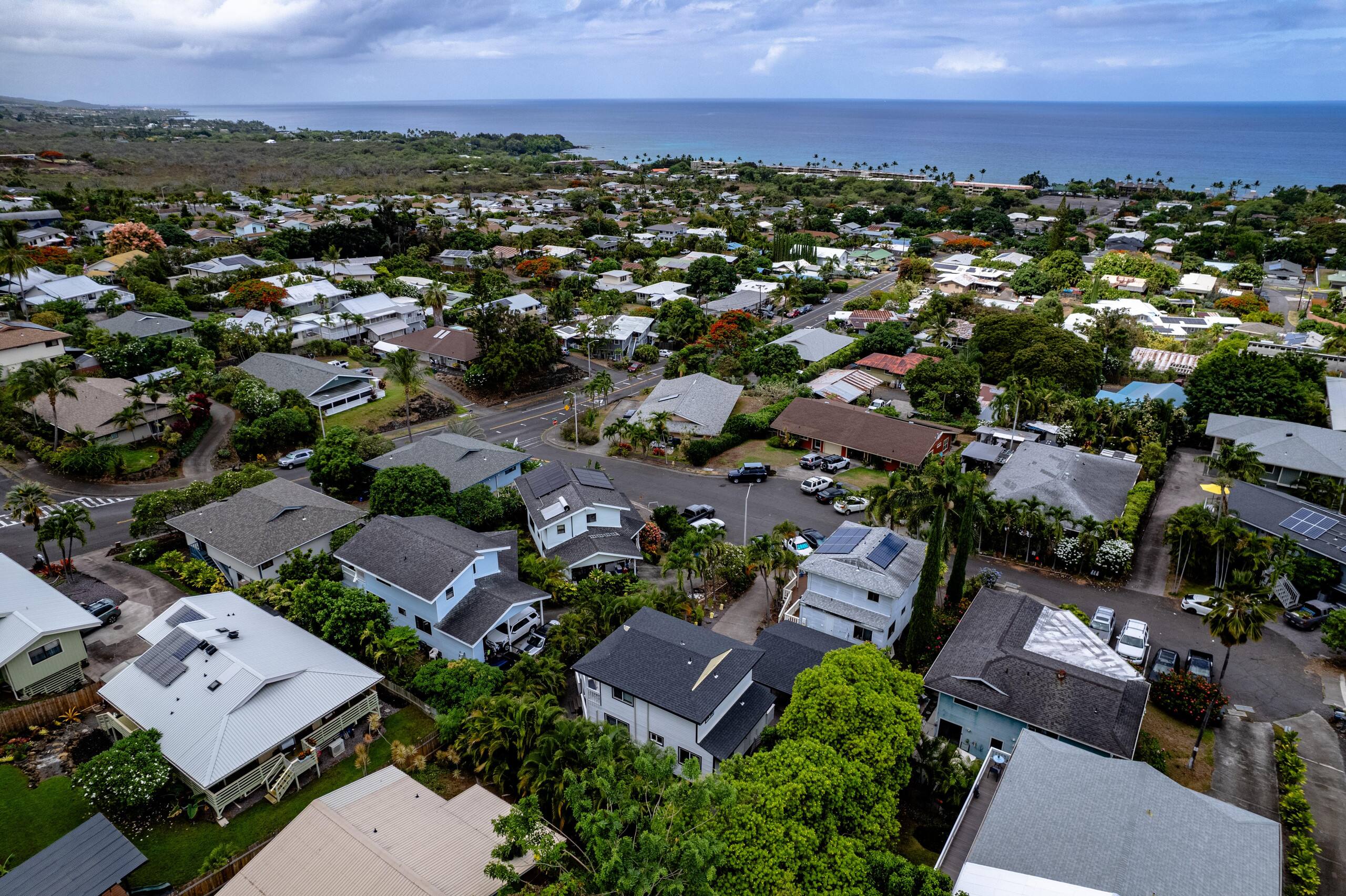 Home in Kailua-Kona · ★4.69 · 3 bedrooms · 5 beds · 2 private baths - Image 35