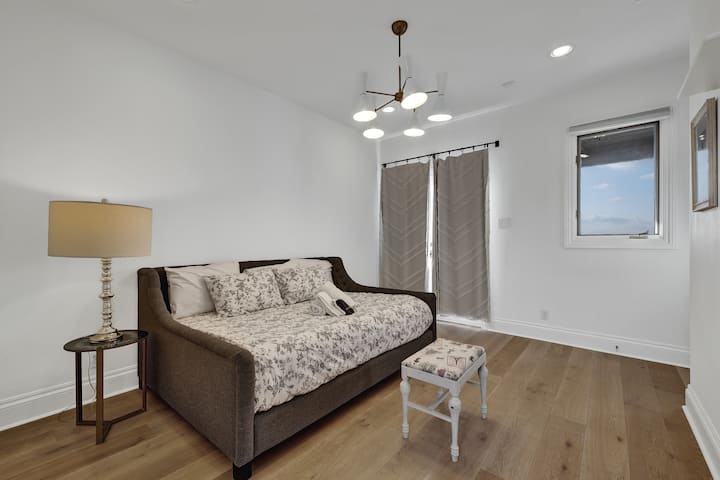 חדר שינה 5 למעלה