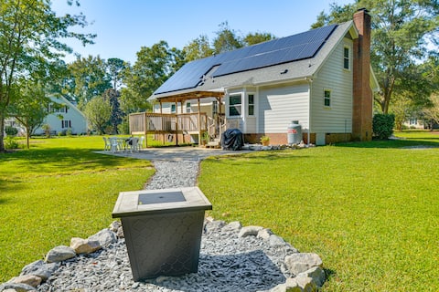 15 Mi to Raleigh: Pet-Friendly Home w/ Fire Pit!