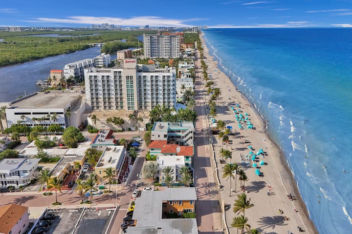 Sunset Oceanfront Paradise