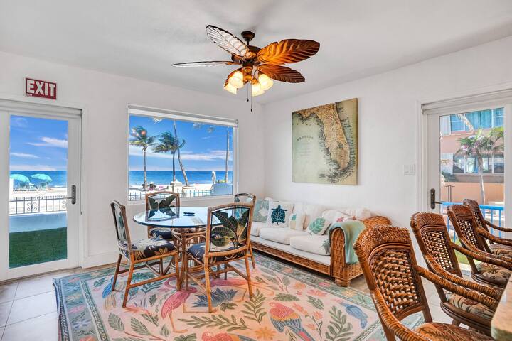 Sunset Oceanfront Villa gallery image 4