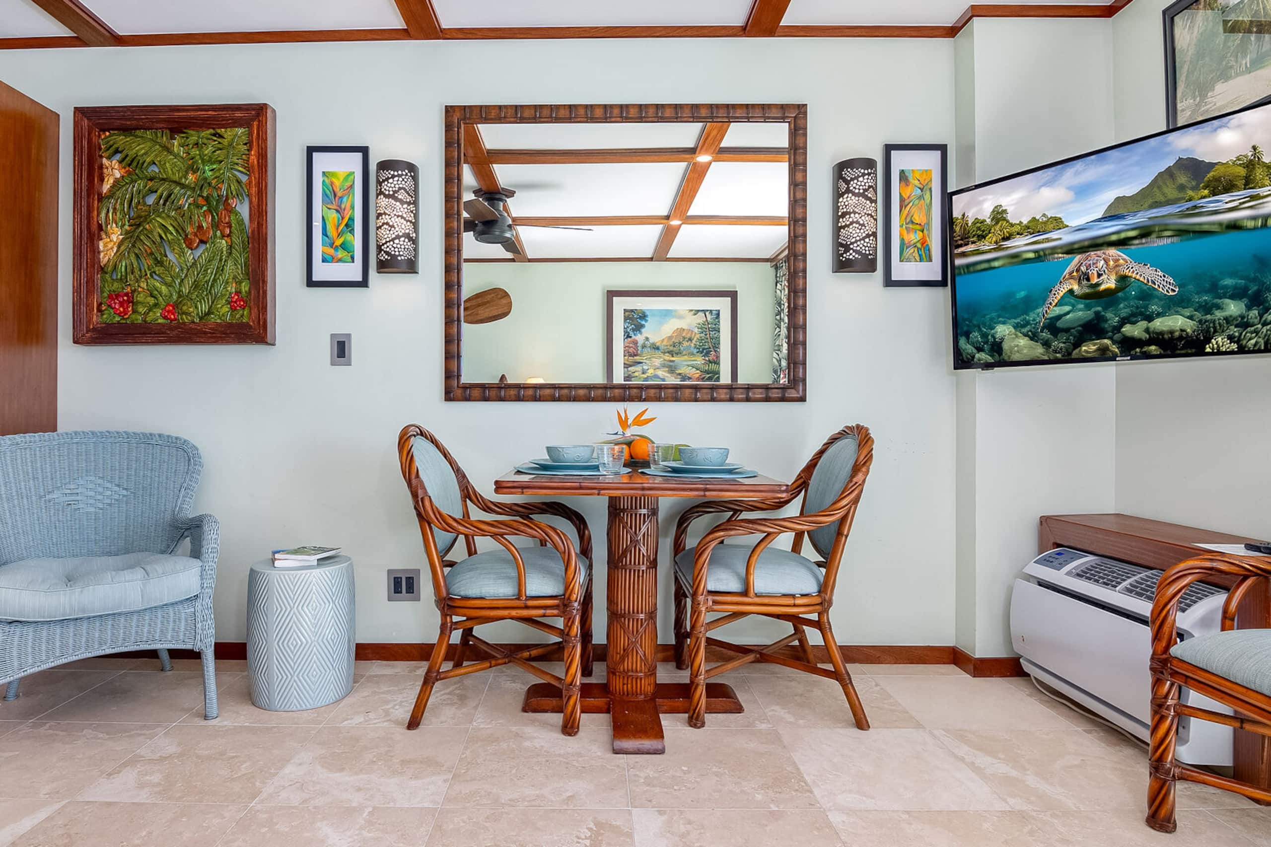 Condo in Honolulu · ★4.67 · 1 bedroom · 2 beds · 1 private bath - Image 12