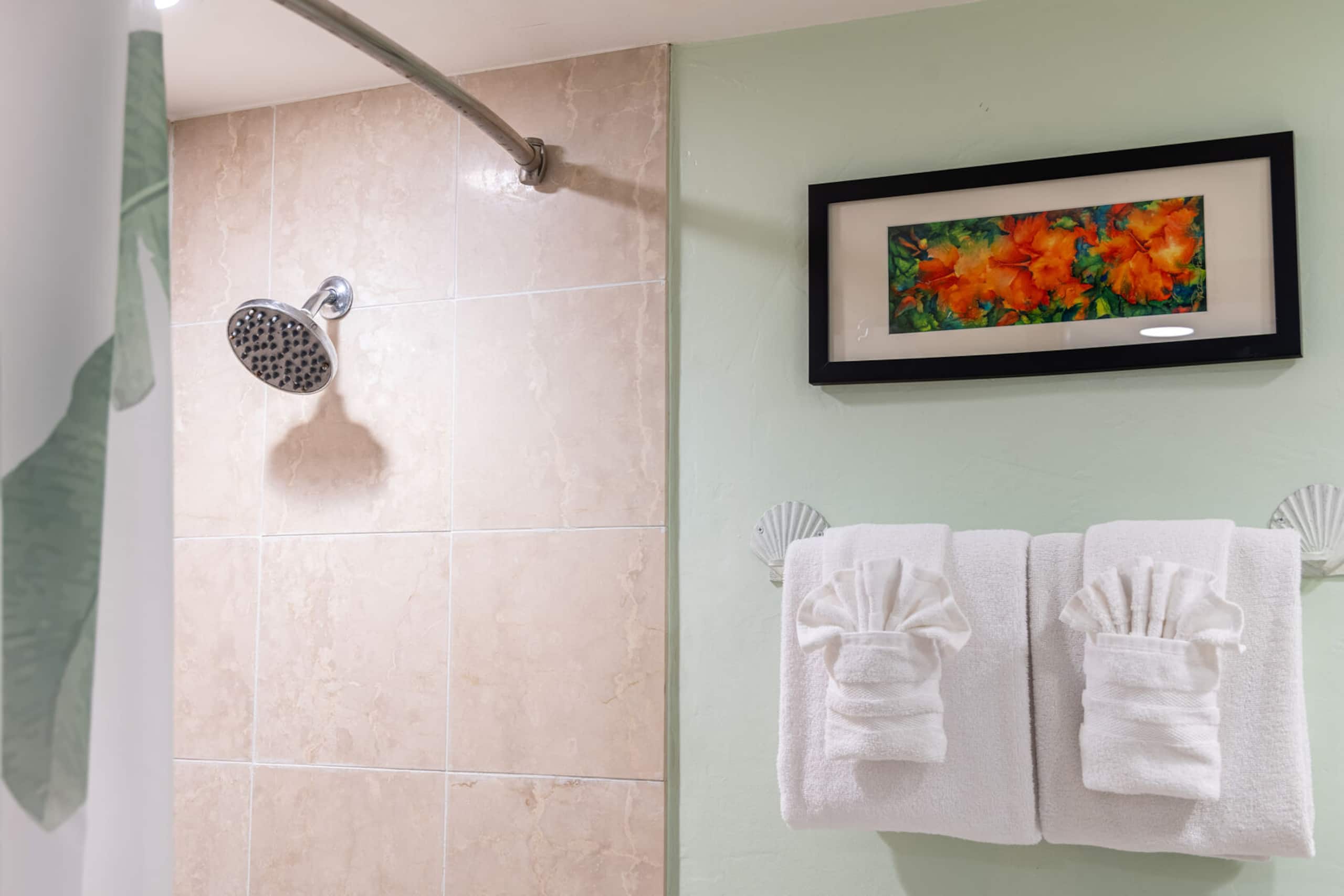 Condo in Honolulu · ★4.67 · 1 bedroom · 2 beds · 1 private bath - Image 28