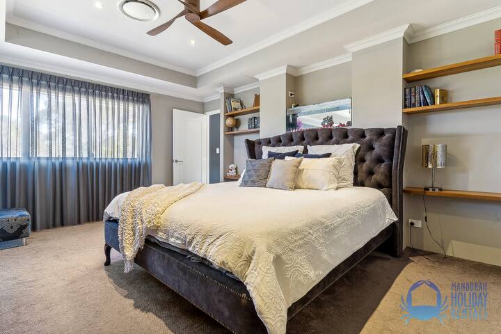 Soldiers Cove Luxury Retreat gallery image 3