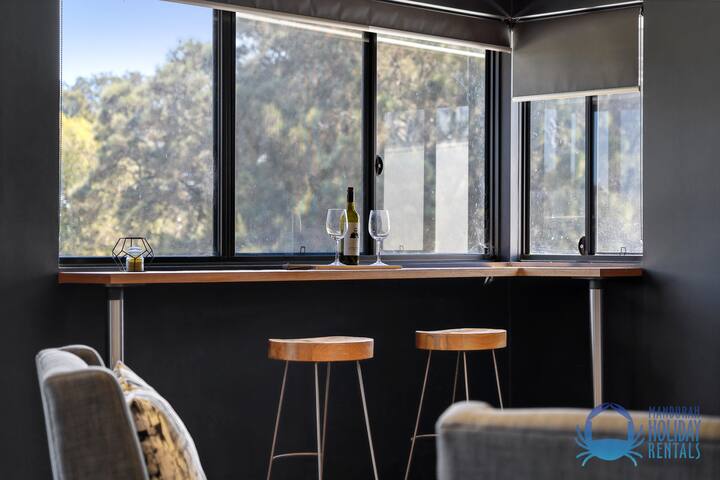 Soldiers Cove Luxury Retreat gallery image 4