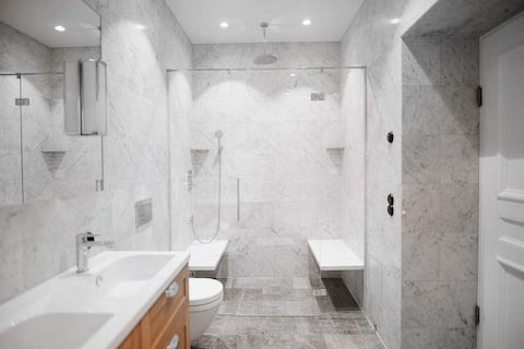 Luxury 4 bedroom apartment with private terrace