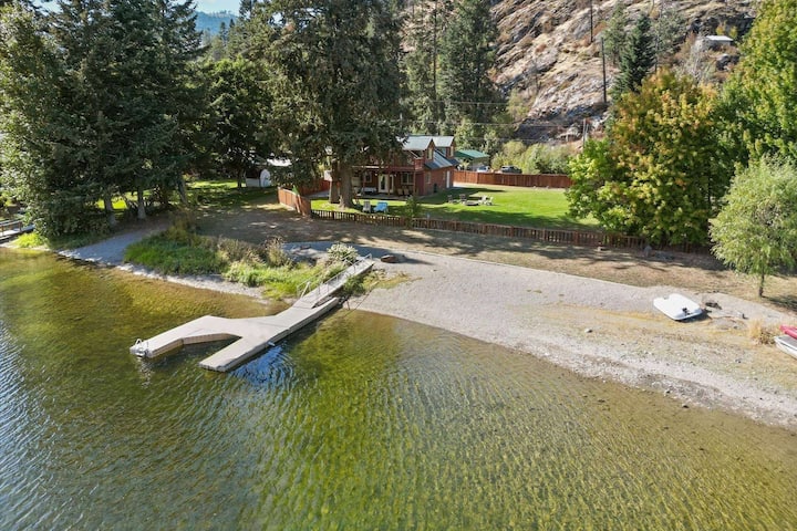 Lakefront Stay at Casa Twin Lakes | Private Dock
