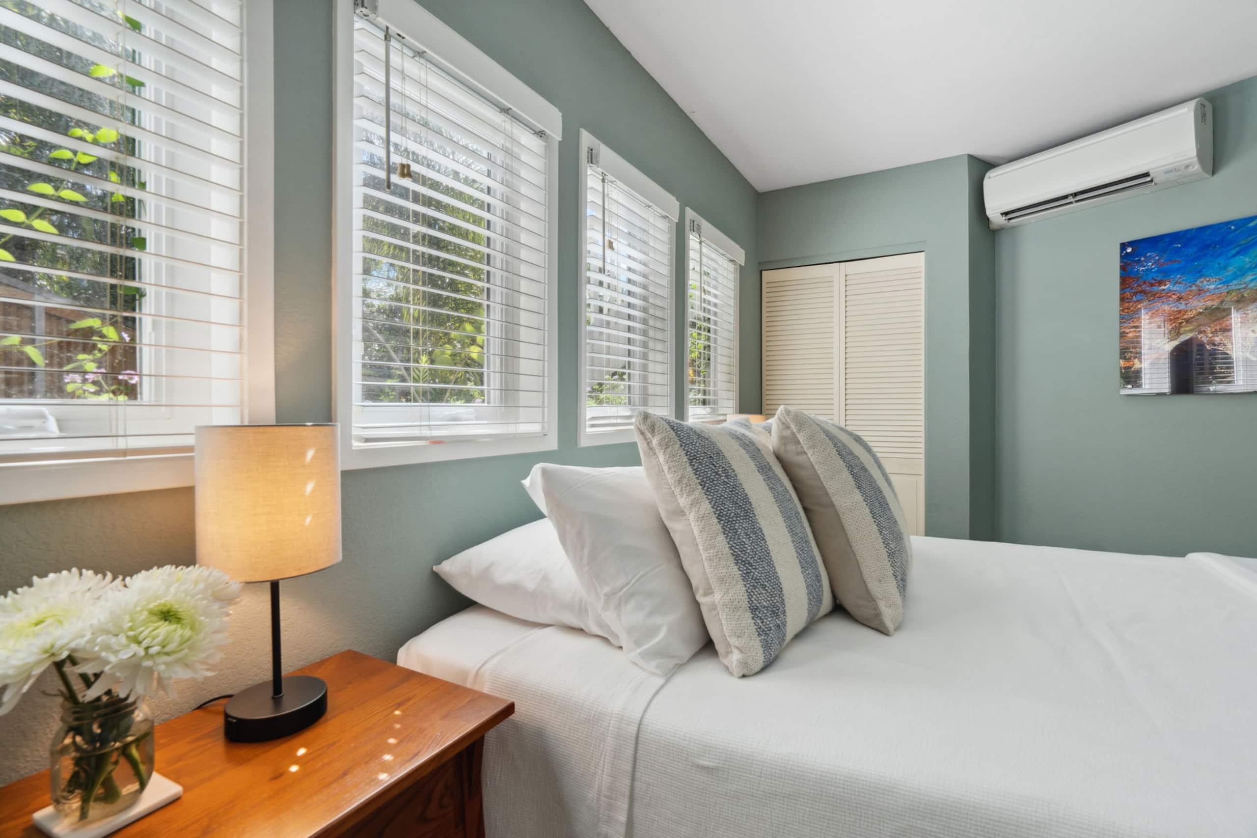 Home in Princeville · ★4.25 · 3 bedrooms · 3 beds · 3.5 baths - Image 18