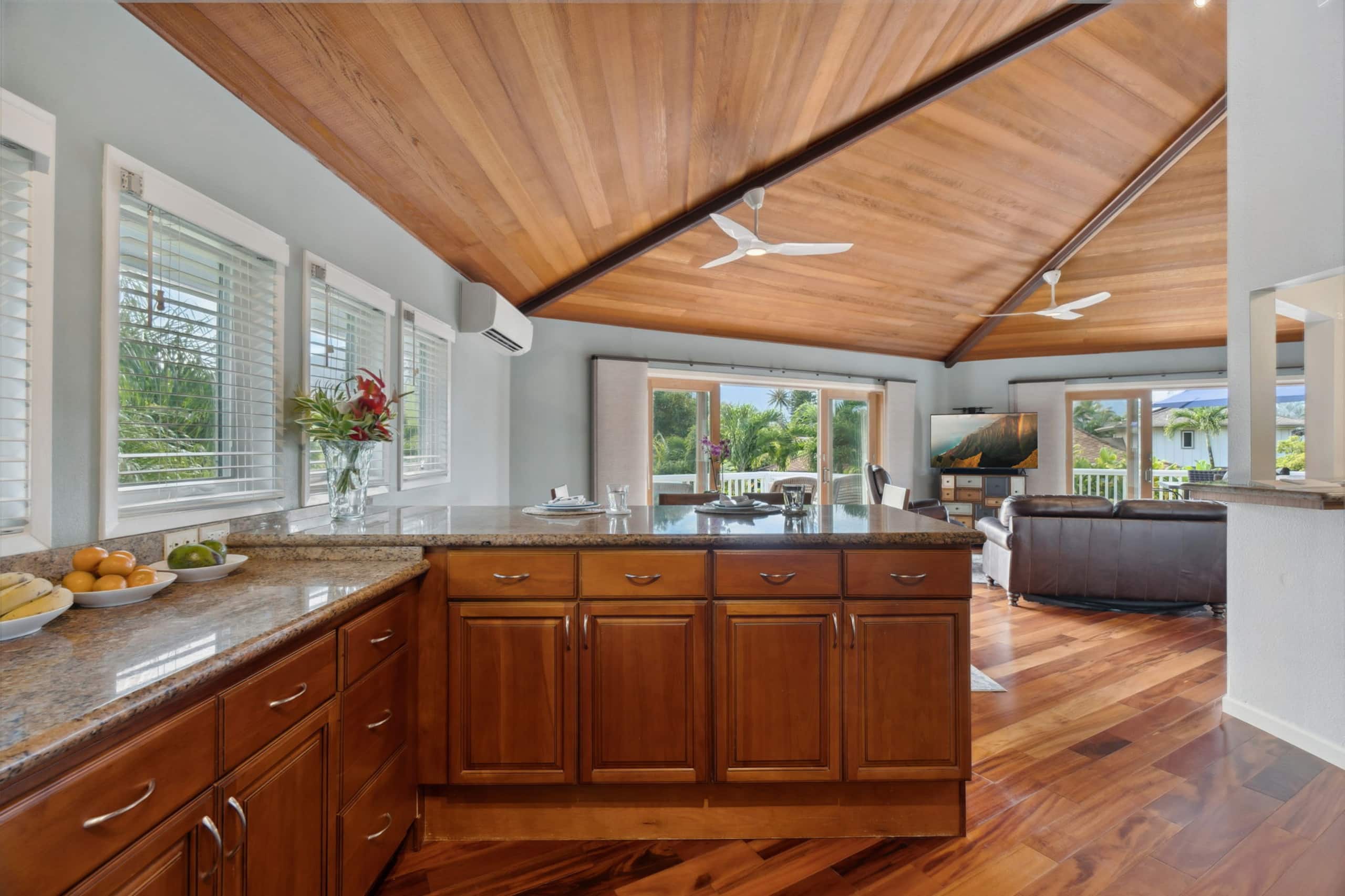 Home in Princeville · ★4.25 · 3 bedrooms · 3 beds · 3.5 baths - Image 34