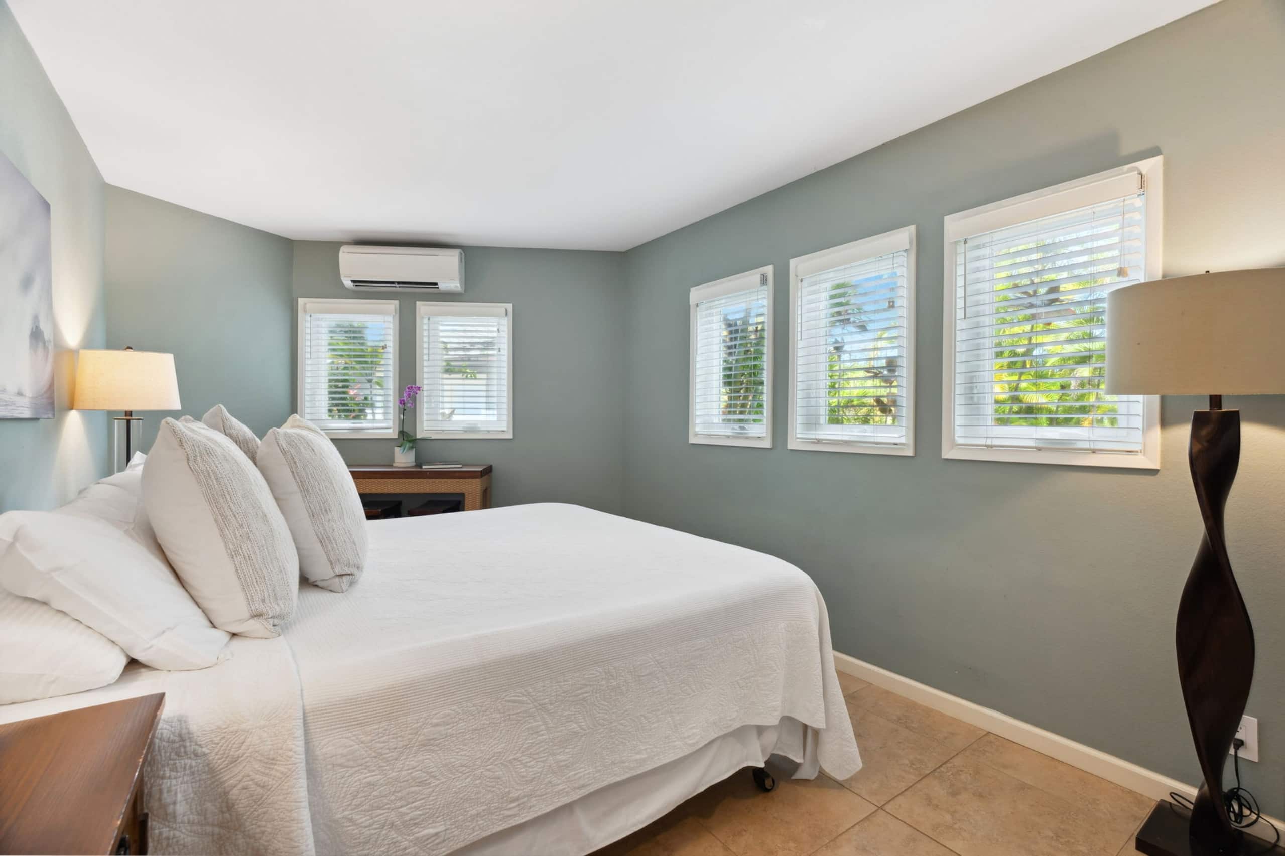 Home in Princeville · ★4.25 · 3 bedrooms · 3 beds · 3.5 baths - Image 17