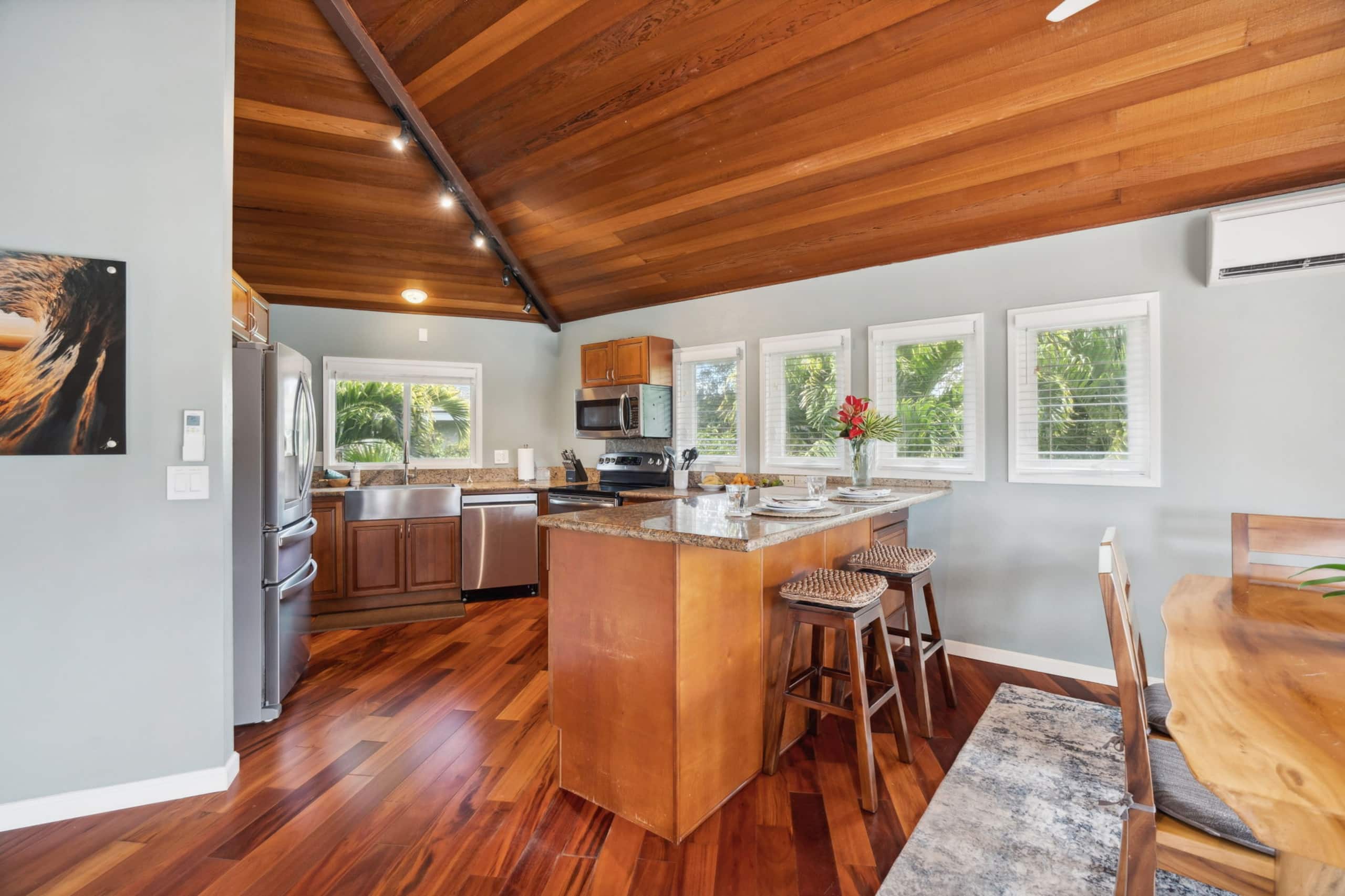 Home in Princeville · ★4.25 · 3 bedrooms · 3 beds · 3.5 baths - Image 35
