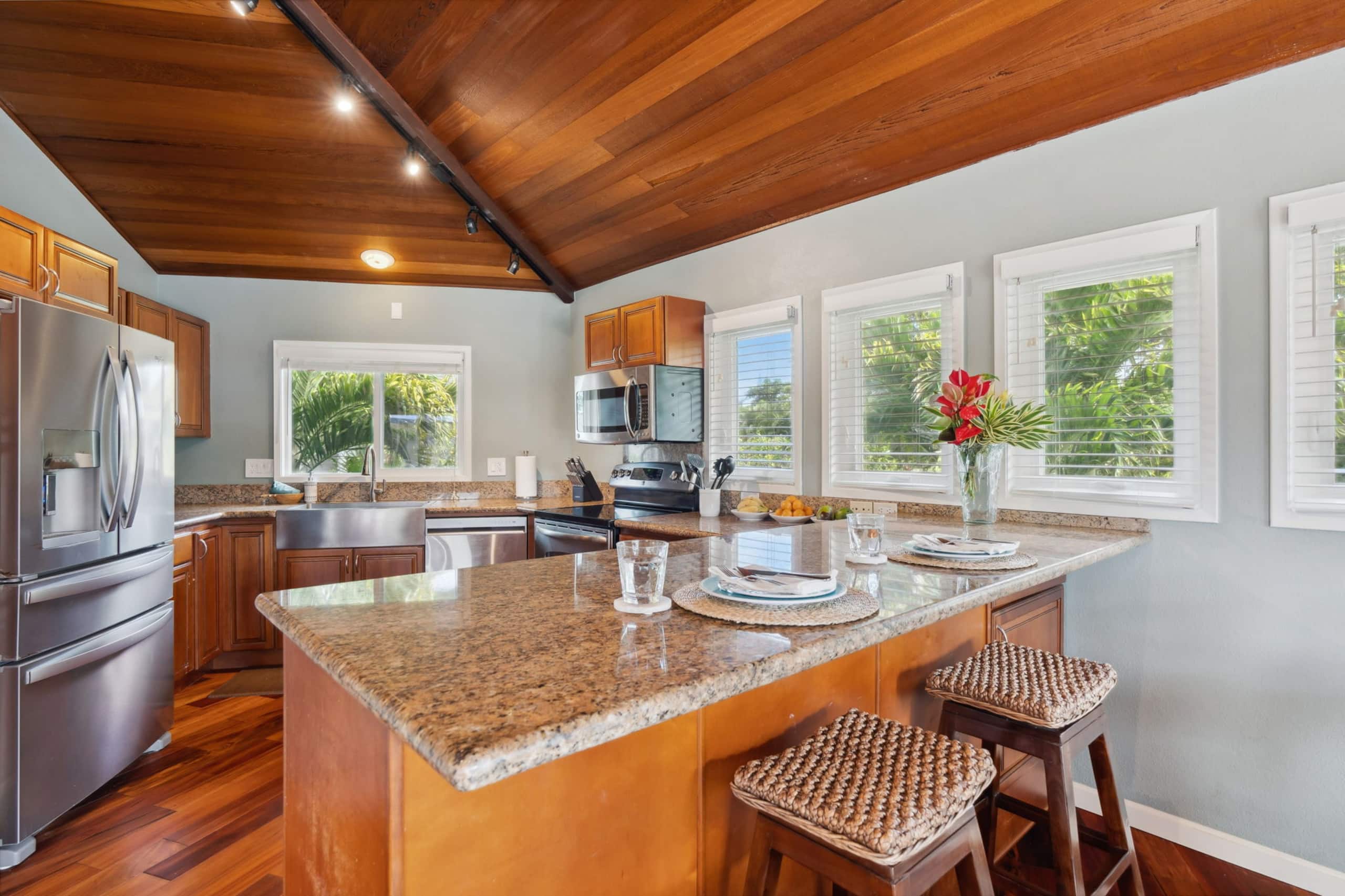 Home in Princeville · ★4.25 · 3 bedrooms · 3 beds · 3.5 baths - Image 37
