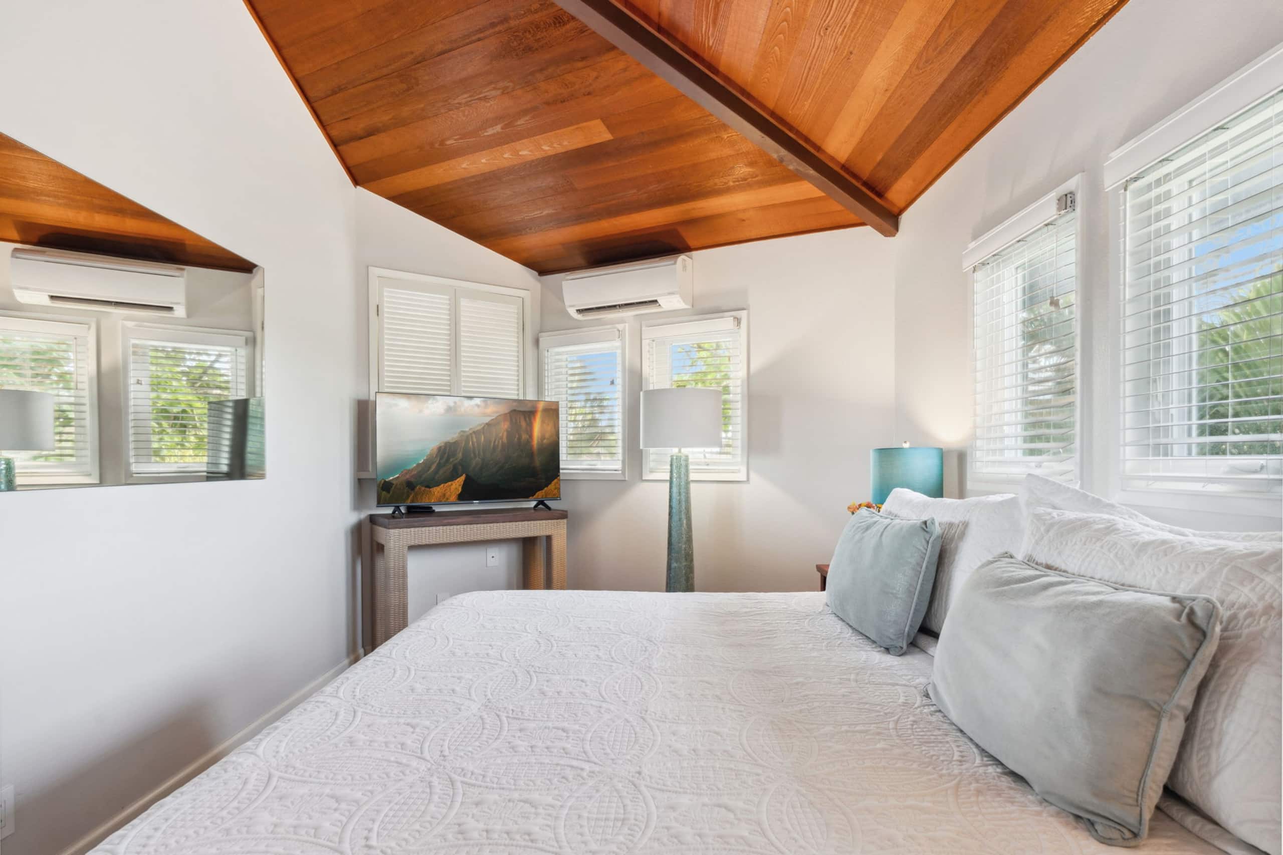 Home in Princeville · ★4.25 · 3 bedrooms · 3 beds · 3.5 baths - Image 43