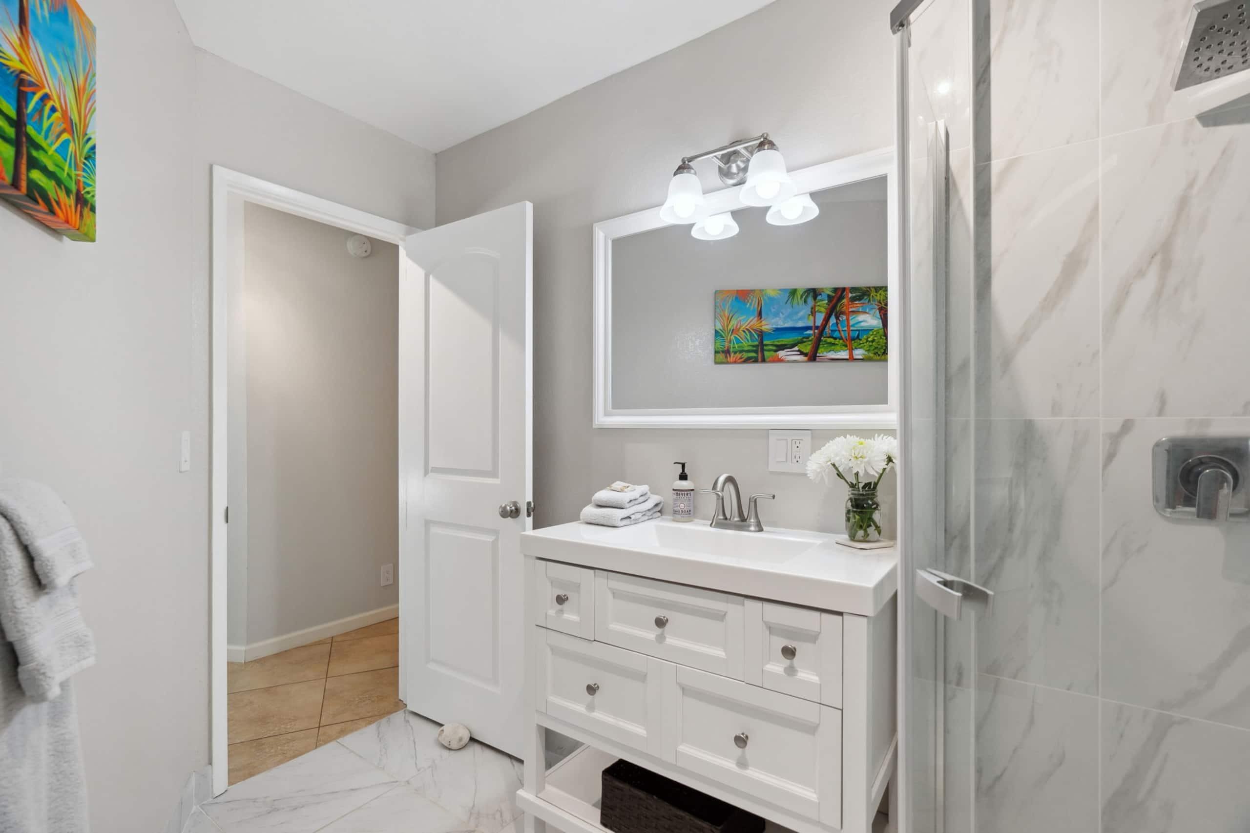 Home in Princeville · ★4.25 · 3 bedrooms · 3 beds · 3.5 baths - Image 22