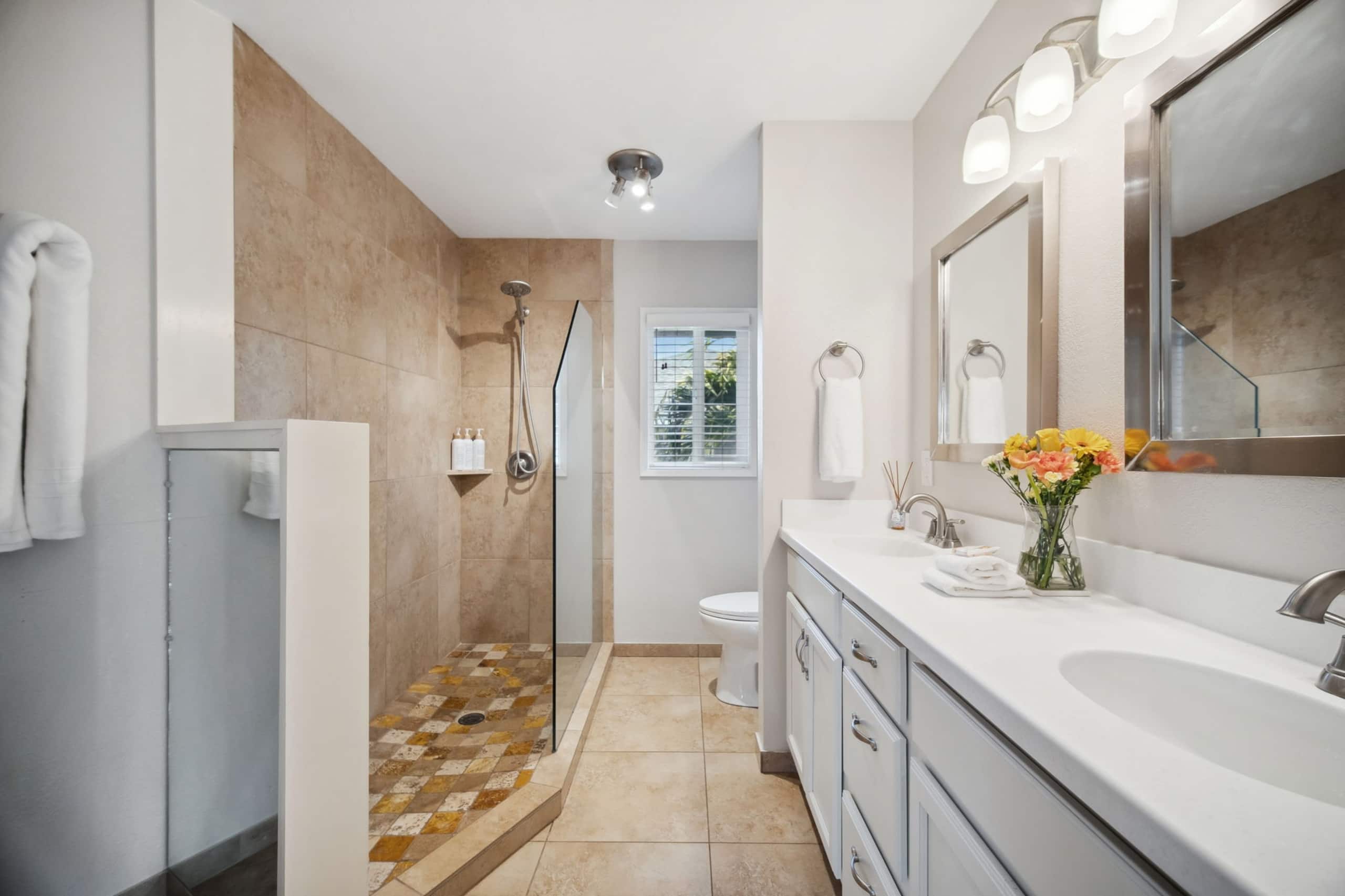 Home in Princeville · ★4.25 · 3 bedrooms · 3 beds · 3.5 baths - Image 45