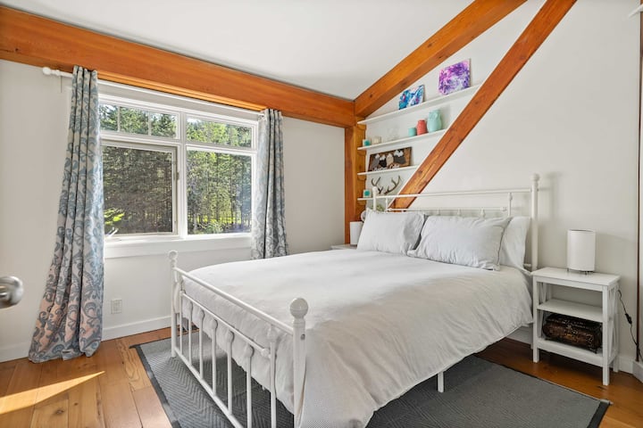 Საძინებელი 4