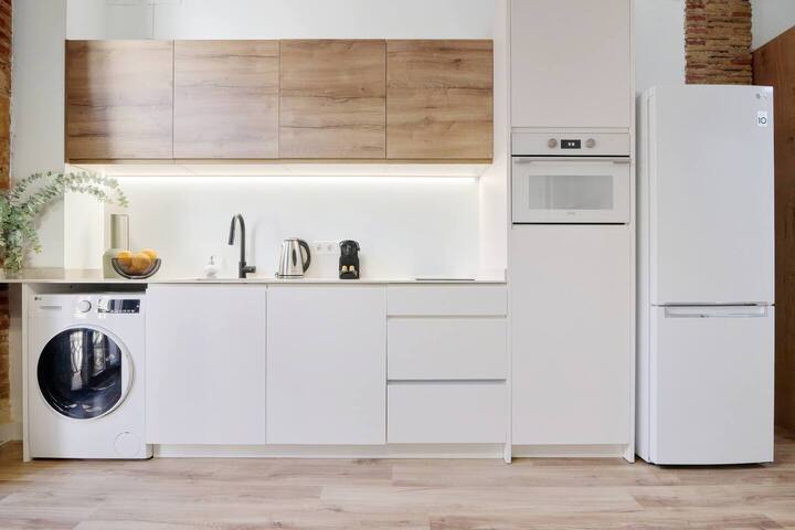 2 Bdr High Ceilings Flat in Old Town Torres Quart gallery image 4