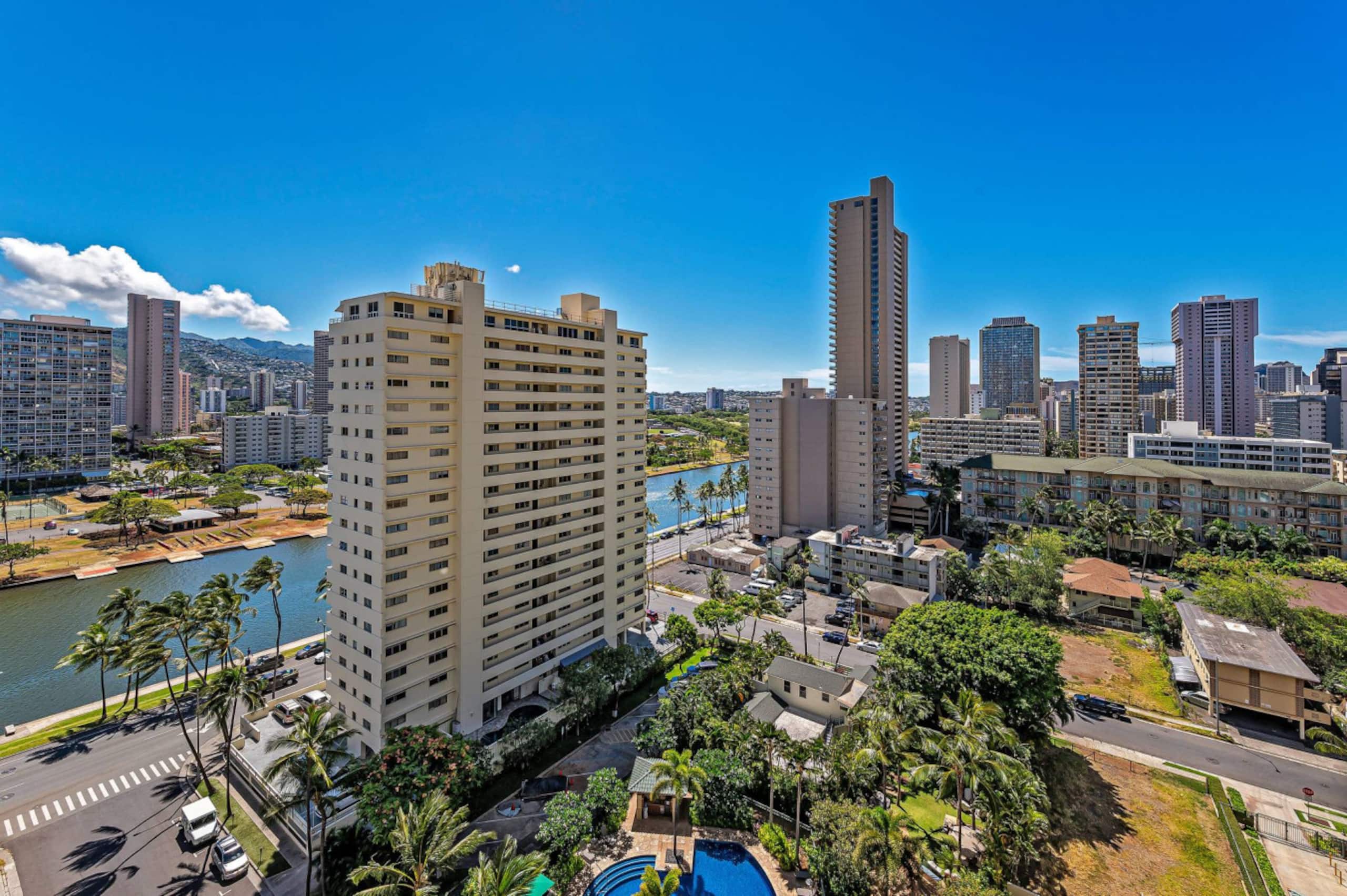 Honu Hale Waikiki: 2BDR  Spacious Panoramic View - Image 58