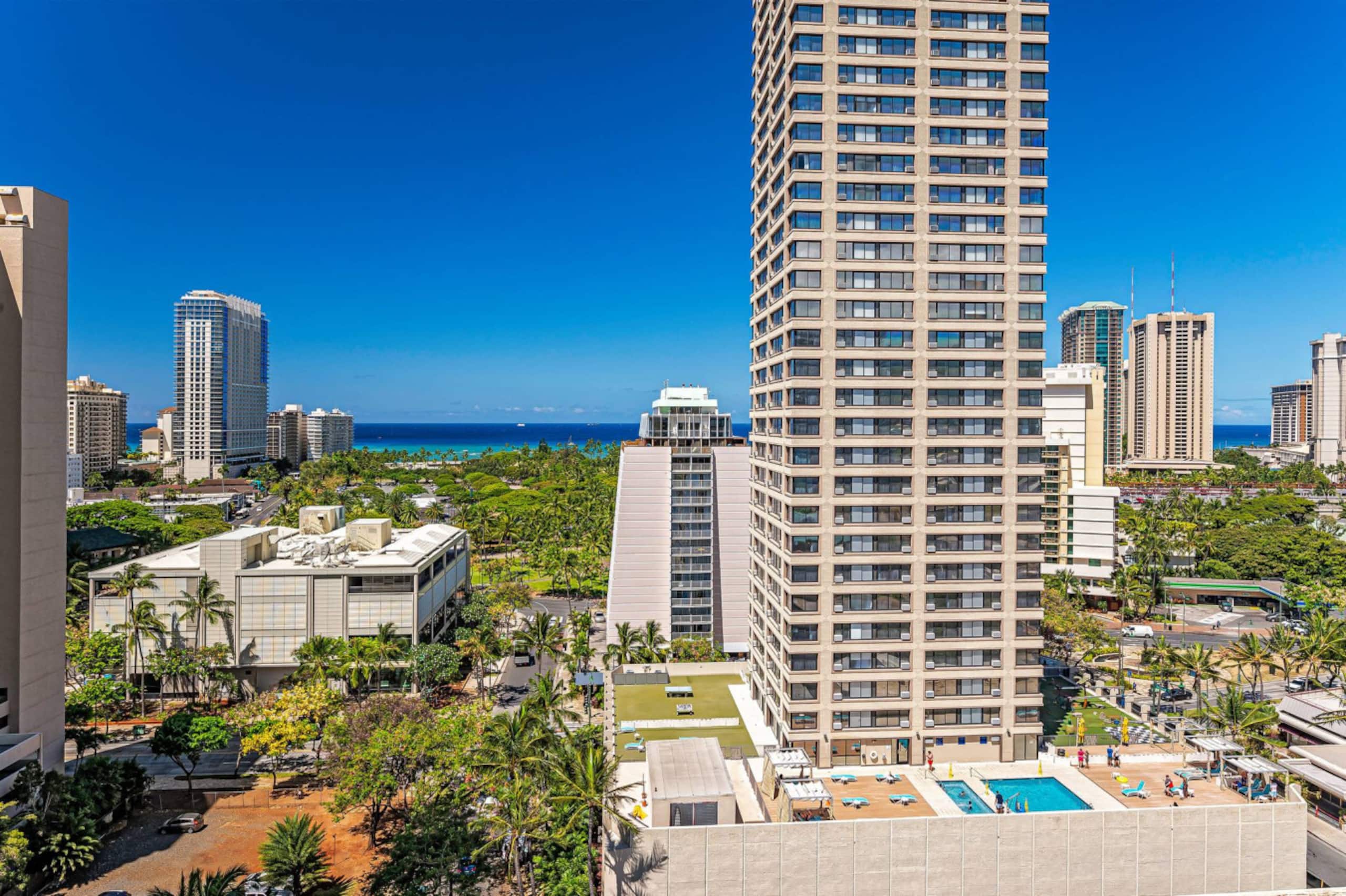 Honu Hale Waikiki: 2BDR  Spacious Panoramic View - Image 49