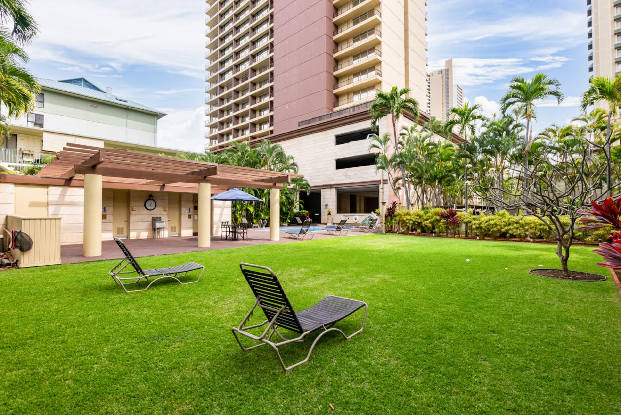 Honu Hale Waikiki: 2BDR  Spacious Panoramic View - Image 31