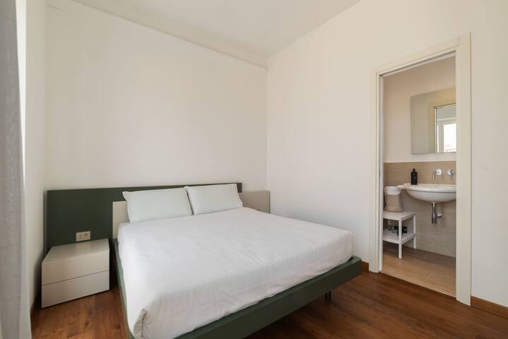 2-Bedroom flat with Terrace near the Colosseum gallery image 3