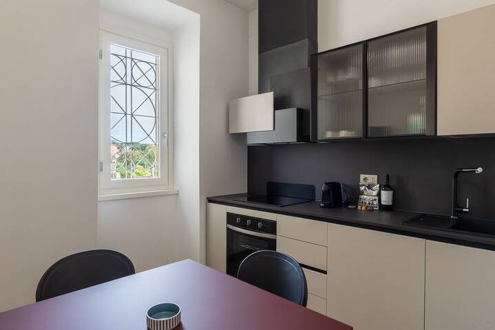 2-Bedroom flat with Terrace near the Colosseum gallery image 2